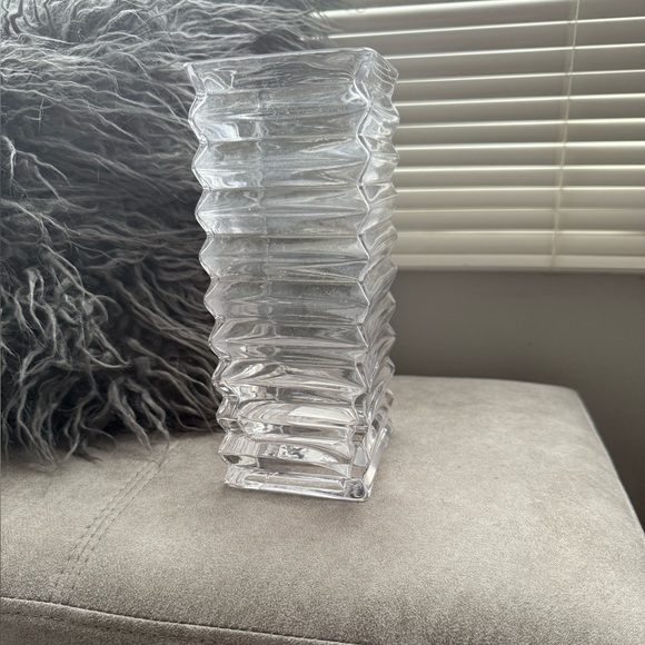 Glass Ribbed Vase Abbott Collection - Picture 3 of 11